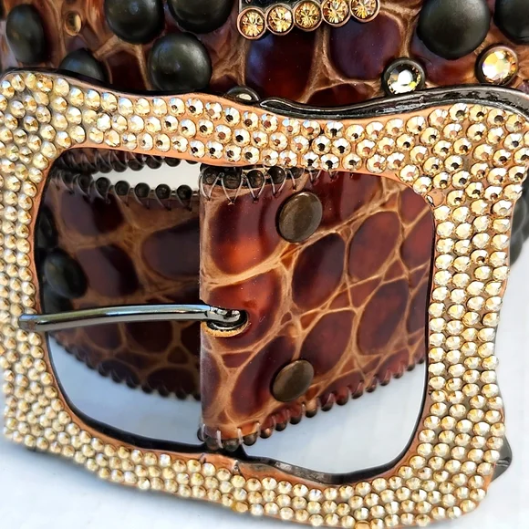 B.B. SIMON SWAROVSKI CRYSTALS AND ITALIAN LEATHER BELT - Picture 3 of 14